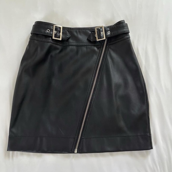 Urban outfitters Black Faux Leather Skirt with Buckle Detail - Picture 1 of 4
